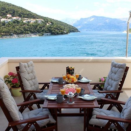 The View Apartment Pucisca Exterior photo
