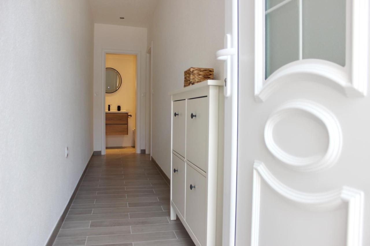 The View Apartment Pucisca Room photo