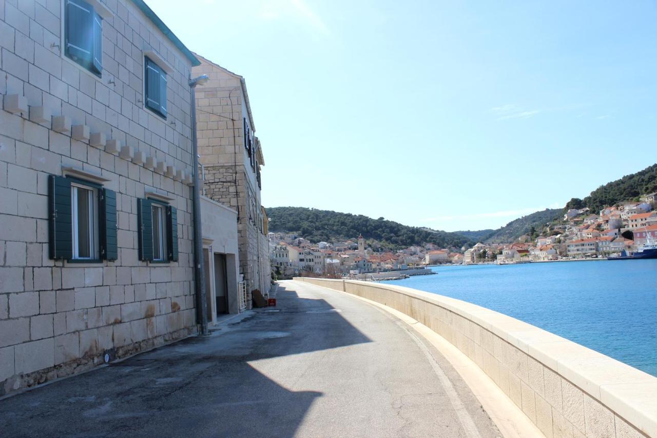 The View Apartment Pucisca Exterior photo