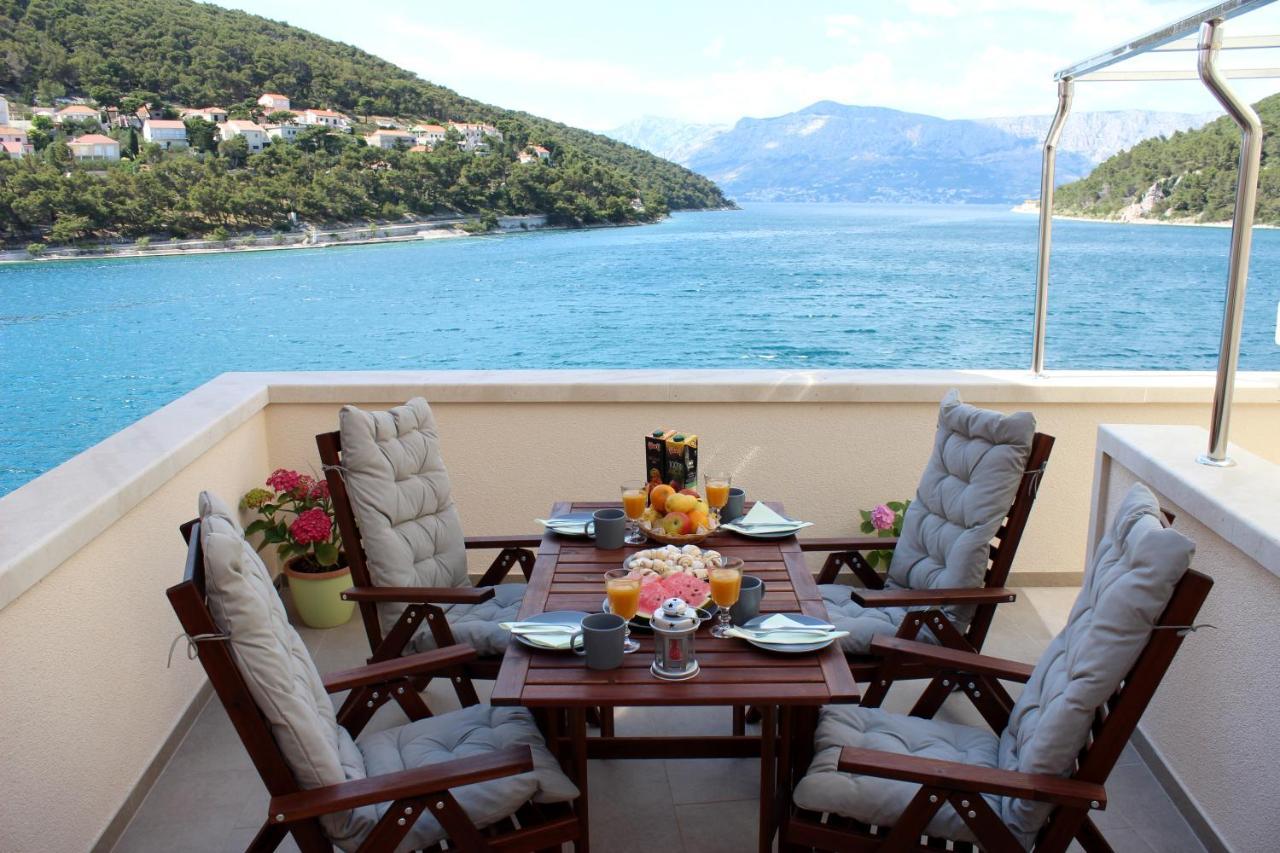 The View Apartment Pucisca Exterior photo